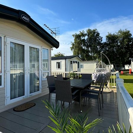 Hot Tub Retreat At Tattershall Lakes المظهر الخارجي الصورة